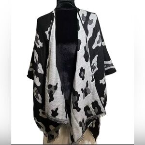 Panache Women's Soft Wrap/Shawl/Poncho/Kimono Cardigan One Size Black Grey EUC